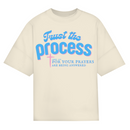 TRUST THE PROCESS PUMPCOVER - Oversize T-Shirt Frontprint
